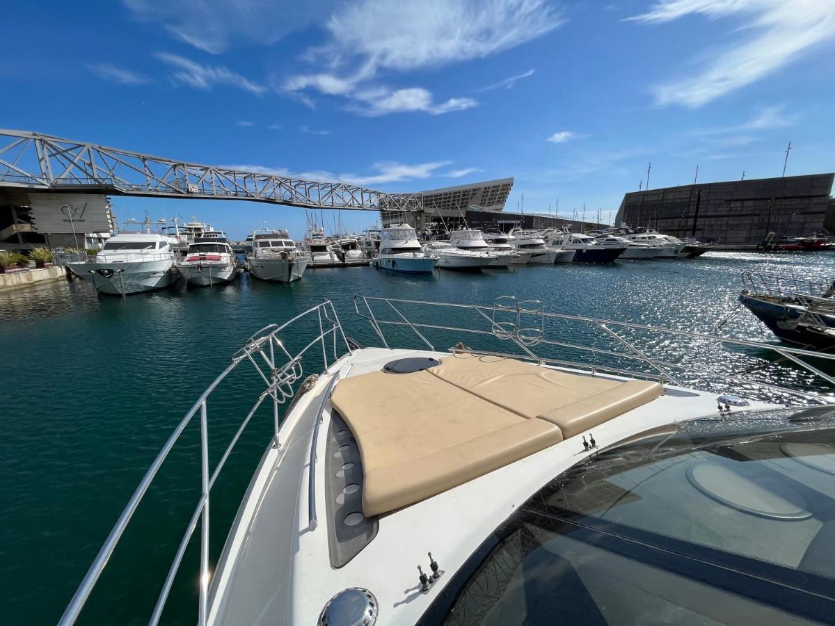 Yacht In Barcelona Hotel Sant Adria de Besos Exterior foto